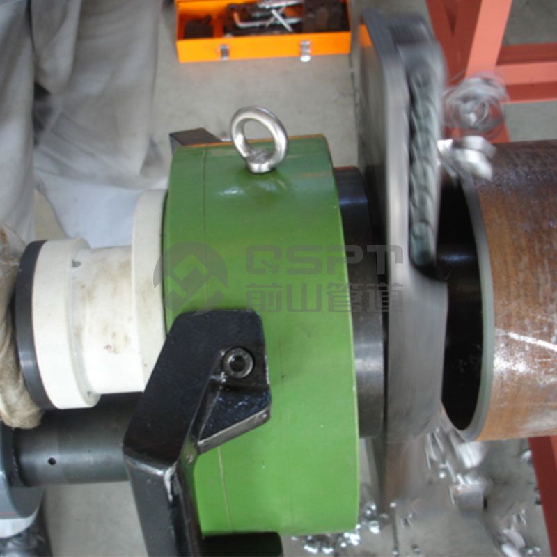 Internal-Expanding Pipe End Beveling Machine